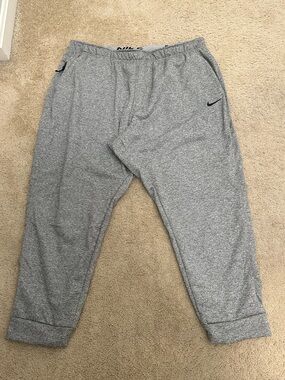 Nike Men's Therma-FIT Tapered Fitness Pants Joggers Dark Grey Heather Sz 4XL NWT